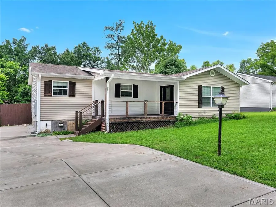 951 Eastridge Drive, Pacific, MO 63069 - #2