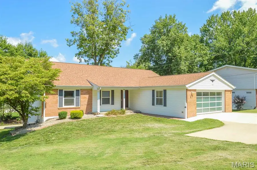 1011 Belleville Street, Lebanon, IL 62254 - #2
