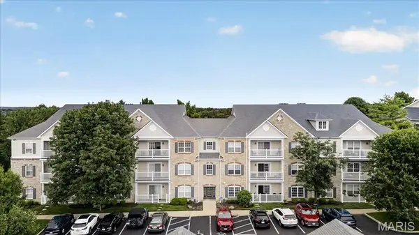 5 Monarch Trace Court #108, Chesterfield, MO 63017