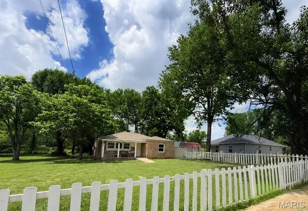 617 N Hillcrest Avenue, Springfield, MO 65802