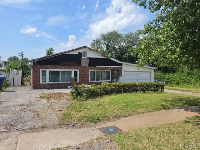4327 N Taylor Avenue, Saint Louis, MO 63115 - #1