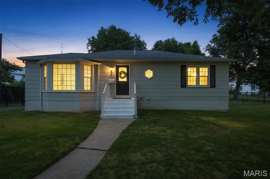606 La Haye Street, Ste Genevieve, MO 63670 - #2