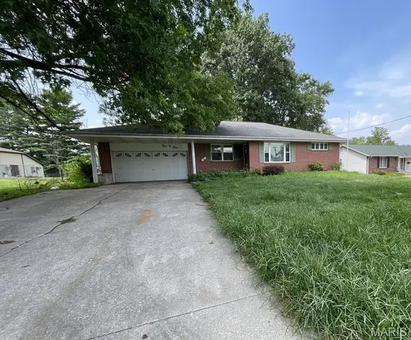 303 W Hickory Street, Jerseyville, IL 62052