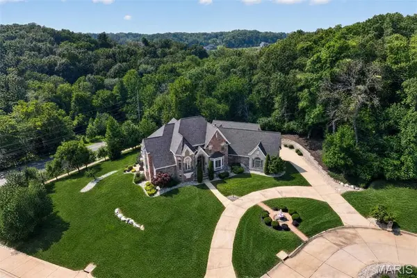 5 Kehrs Mill Glen Court, Clarkson Valley, MO 63005