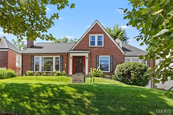 7910 Lafon Place, University City, MO 63130