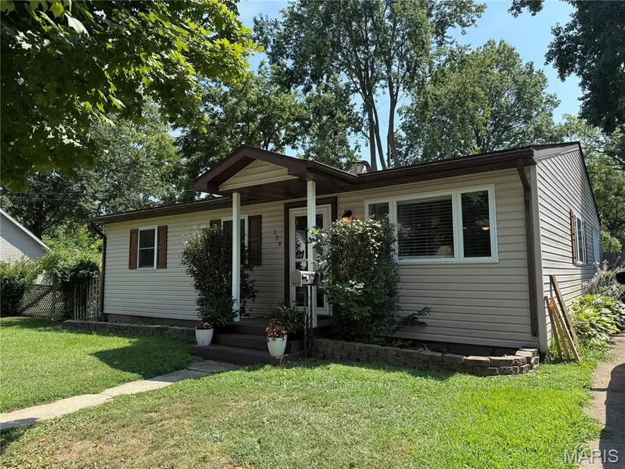 720 E Main Street, Greenville, IL 62246 - #2