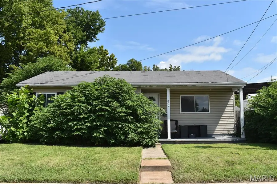 302 Barthel Avenue, Saint Charles, MO 63301 - #2