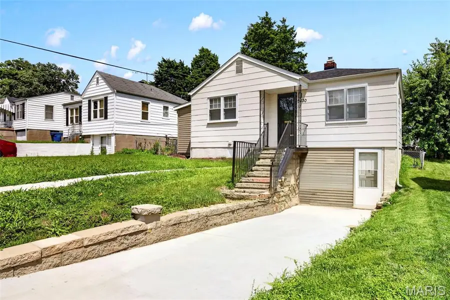 5630 Gatesworth Avenue, Jennings, MO 63136 - #2