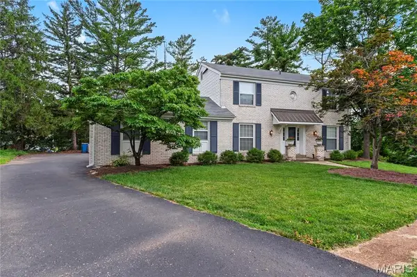 954 Chartrand Drive, Ballwin, MO 63011