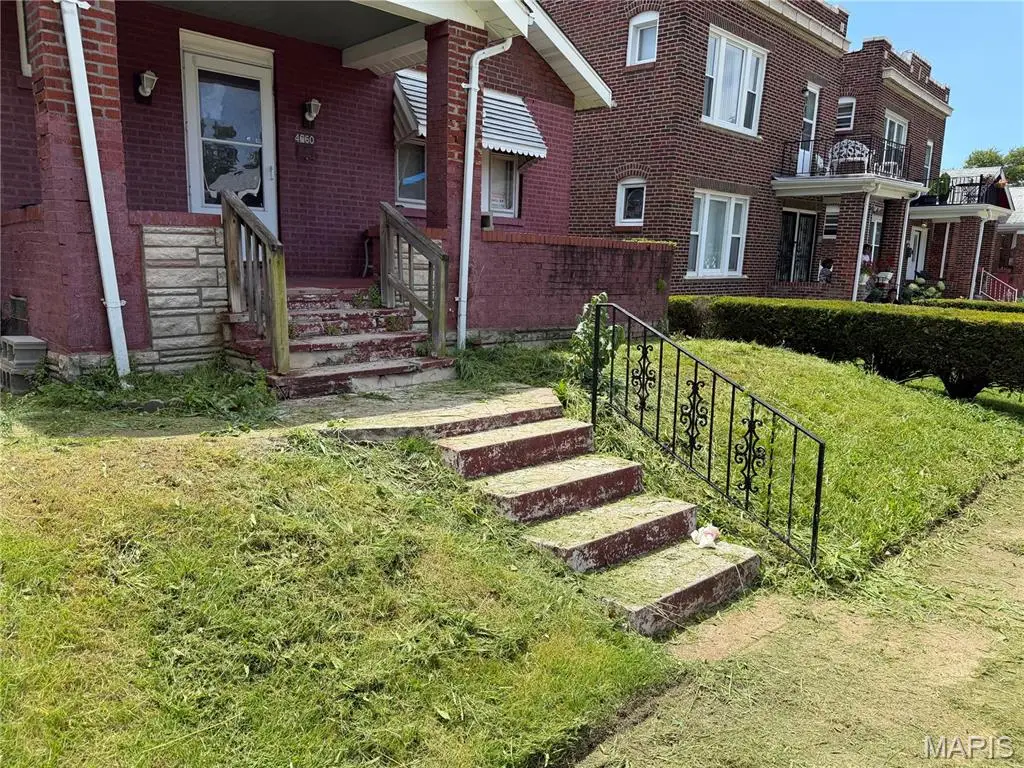 4660 Farlin Avenue, Saint Louis, MO 63115 - #1