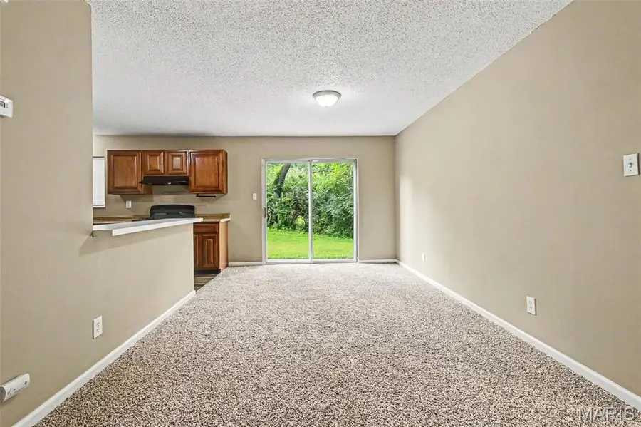 6692 Lesli Mari Court, Florissant, MO 63033 - #3