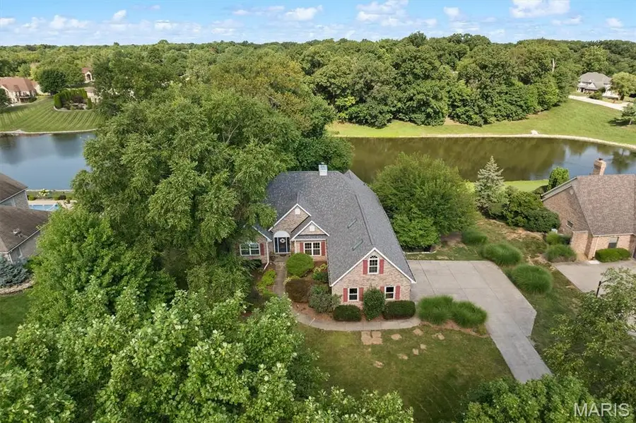 609 E Waters Edge Drive, Shiloh, IL 62221 - #3