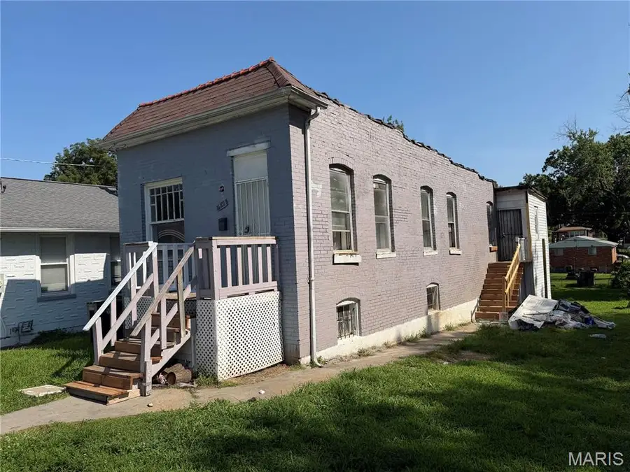 6101 Saint Paul Place, Pine Lawn, MO 63120 - #3