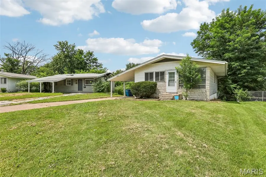 10205 Gourock Drive, Saint Louis, MO 63137 - #2