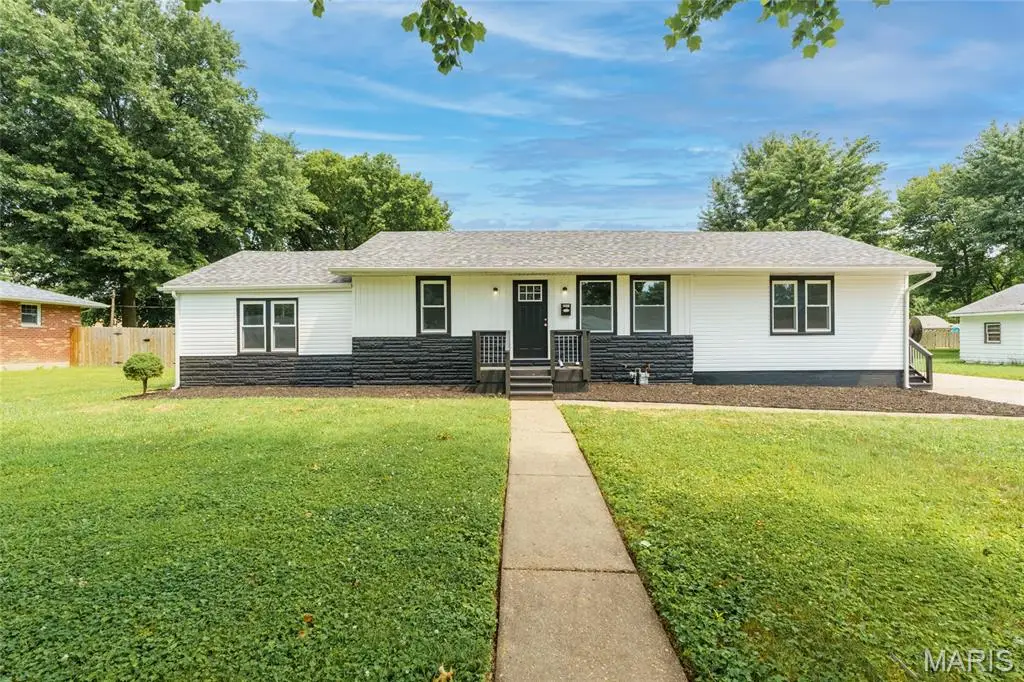 2431 Pine Street, Granite City, IL 62040 - #1