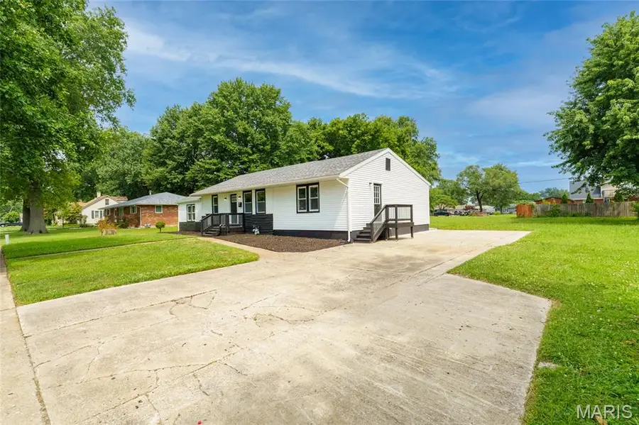 2431 Pine Street, Granite City, IL 62040 - #3