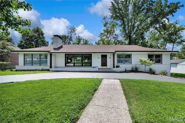 18 Spoede Hills Drive, St Louis, MO 63141