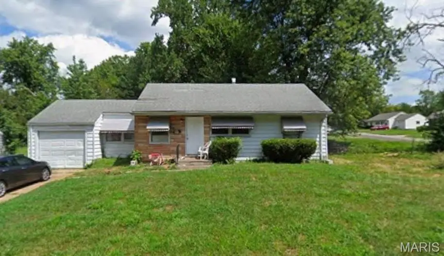 201 Estridge Road, Saint Louis, MO 63137 - #1