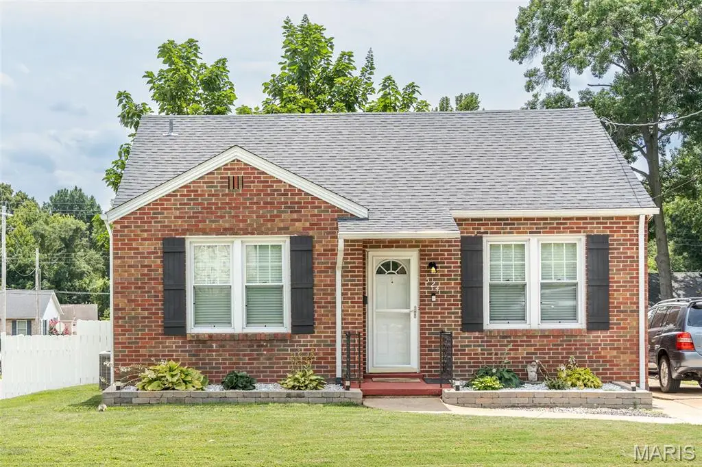 524 E 7th Street, Washington, MO 63090 - #1
