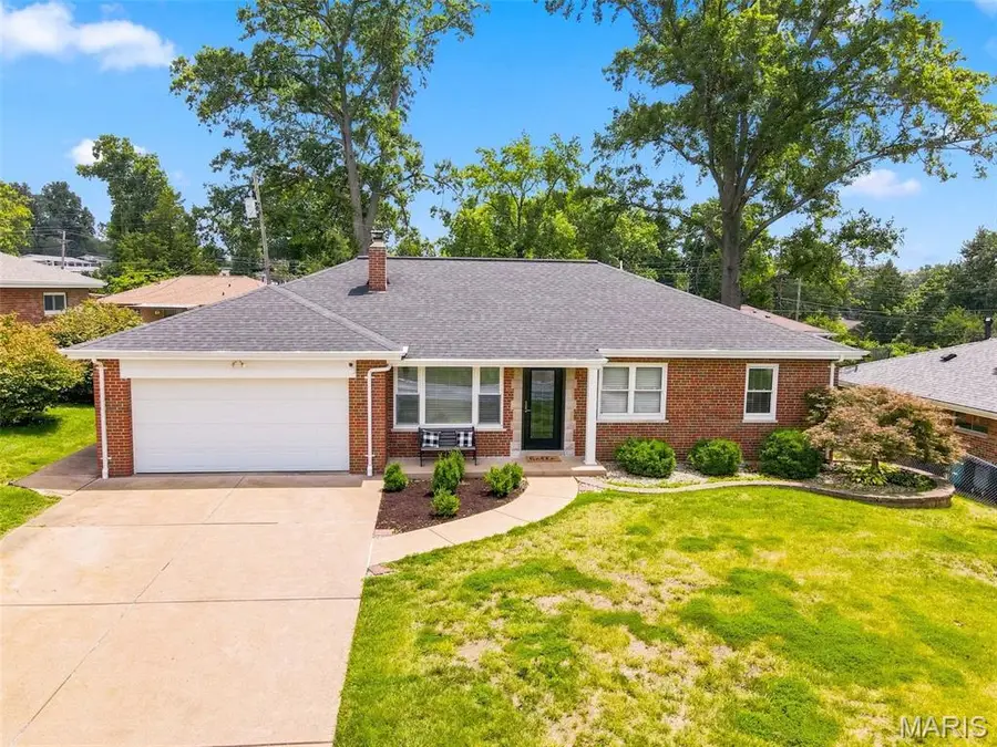 9944 Knollshire Drive, Saint Louis, MO 63123 - #2