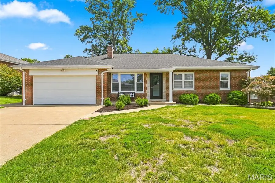 9944 Knollshire Drive, Saint Louis, MO 63123 - #3