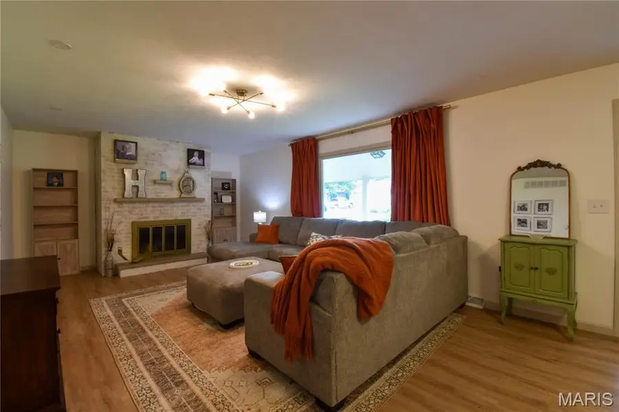 1227 W Henry Street, Staunton, IL 62088 - #3