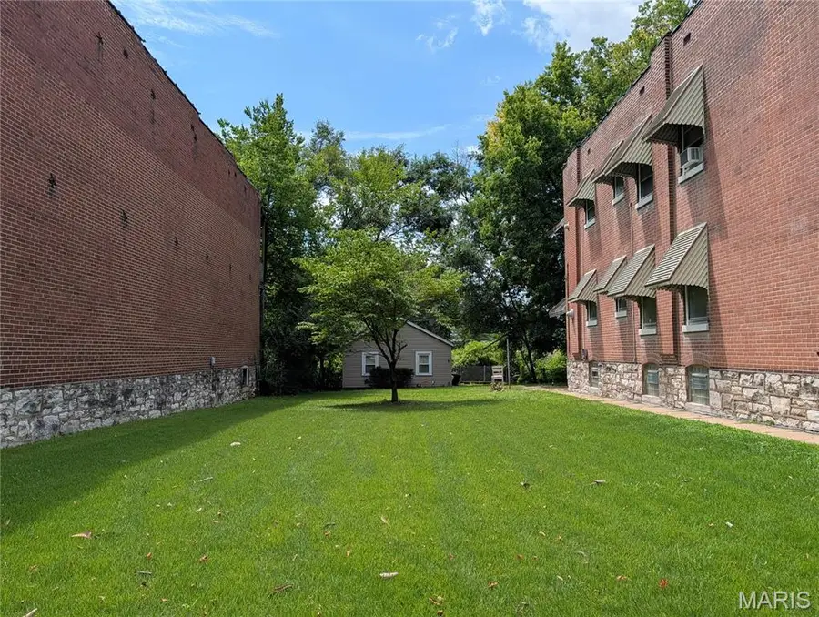 1036 Theobald Street, Saint Louis, MO 63147 - #3