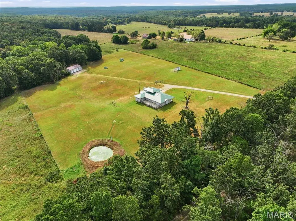12598 Bell Road, Roby, MO 65557 - #1