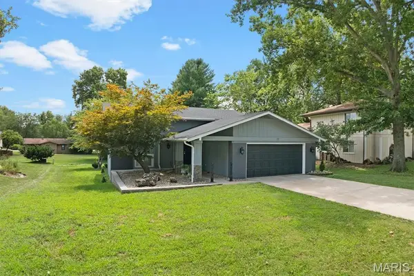 77 S Meadow Lane, Glen Carbon, IL 62034