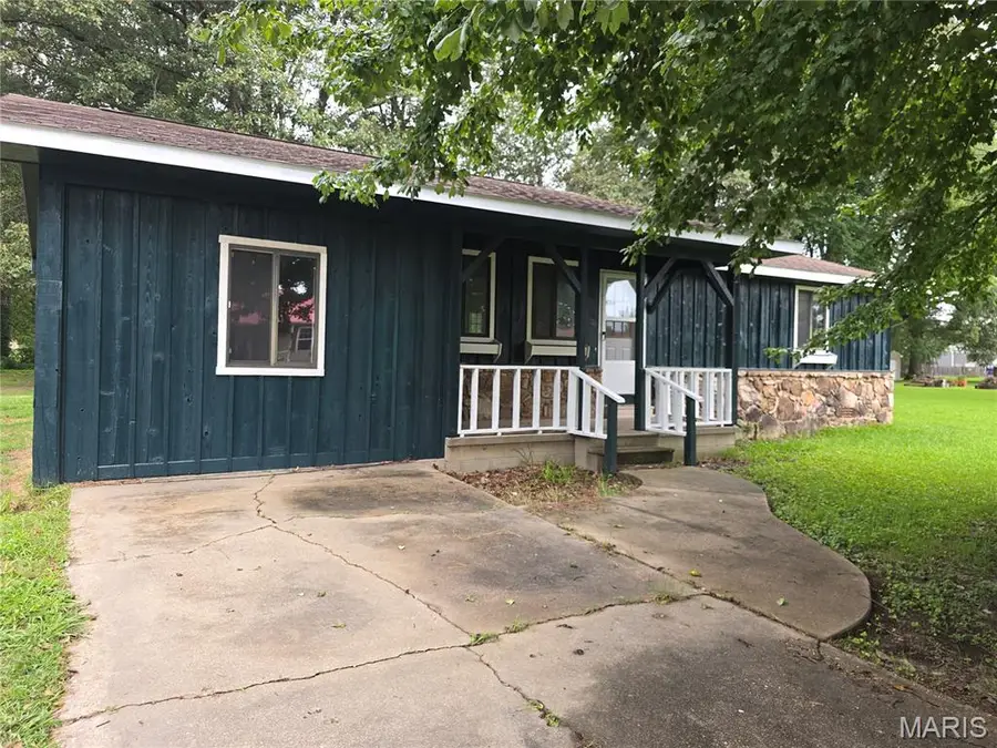 106 Mccormick Street, Dexter, MO 63841 - #3