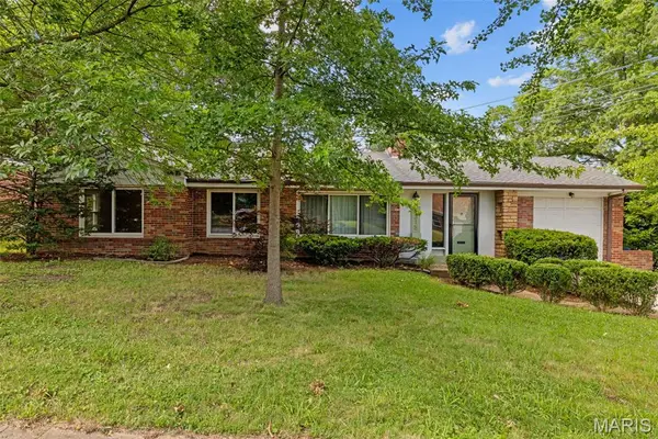 7315 Ahern Avenue, University City, MO 63130