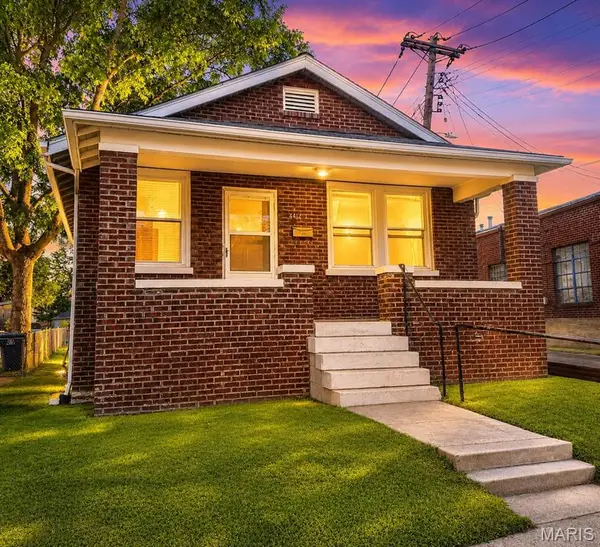 4417 Eichelberger Street, St Louis, MO 63116