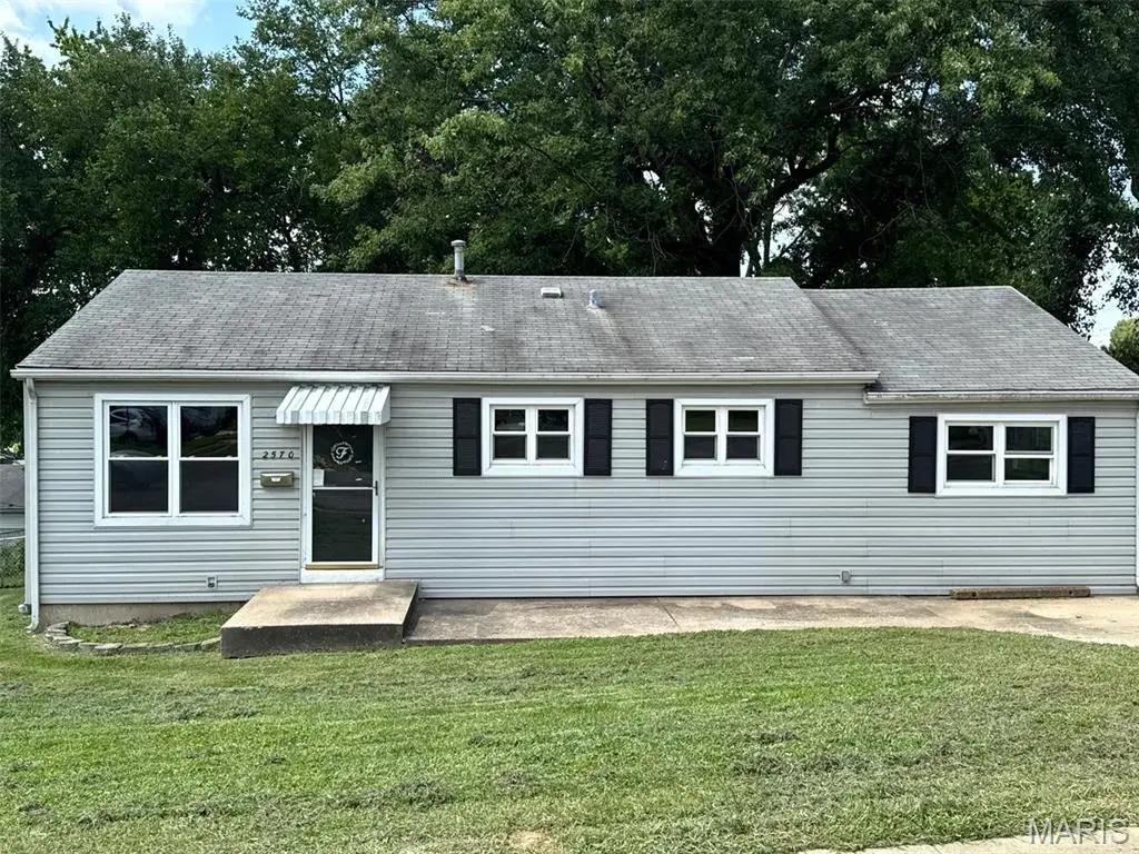 2570 Mullanphy Lane, Florissant, MO 63031 - #1