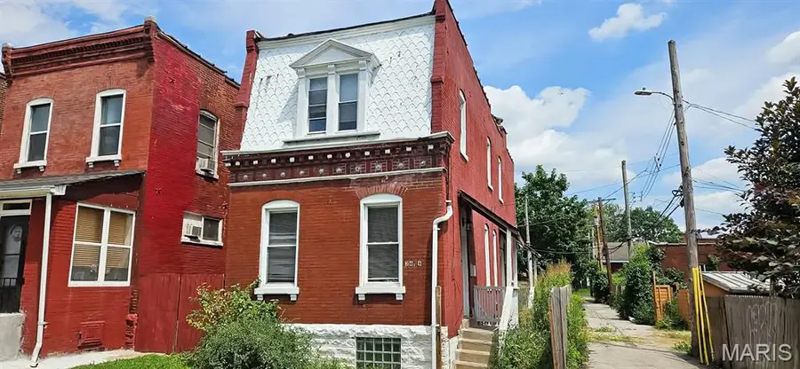 3646 Iowa Avenue, Saint Louis, MO 63118 - #2