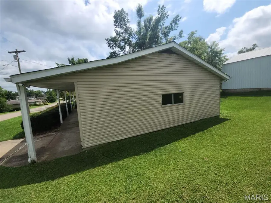 114 Edwards Street, Perryville, MO 63775 - #3