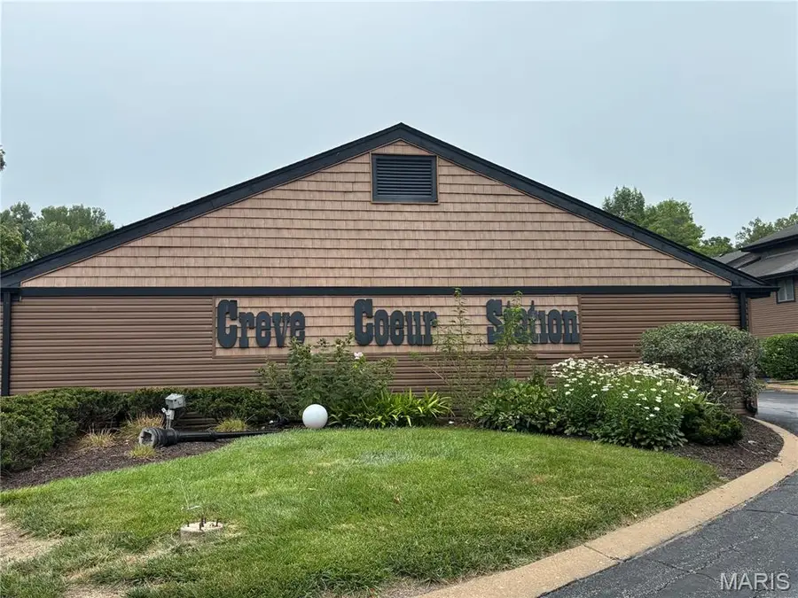 13818 Amiot Drive #B, Maryland Heights, MO 63146 - #2