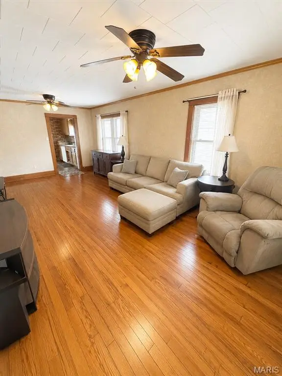 137 E 3rd Street, Roxana, IL 62084 - #2