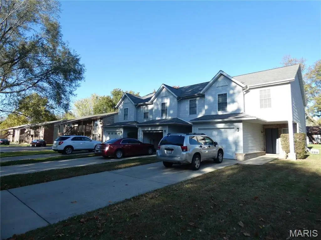 2112 E Belle Avenue, Belleville, IL 62221 - #1