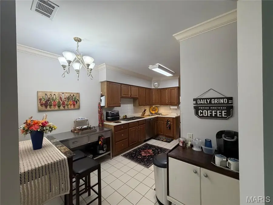 11920 Old Ballas Road #101, Creve Coeur, MO 63141 - #3
