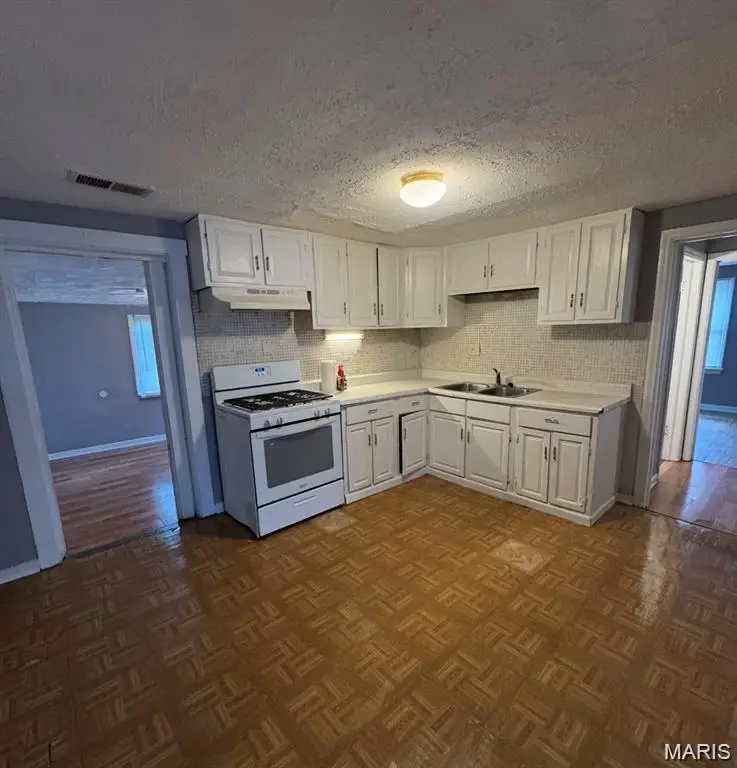433 Jean Avenue, Saint Louis, MO 63135 - #2
