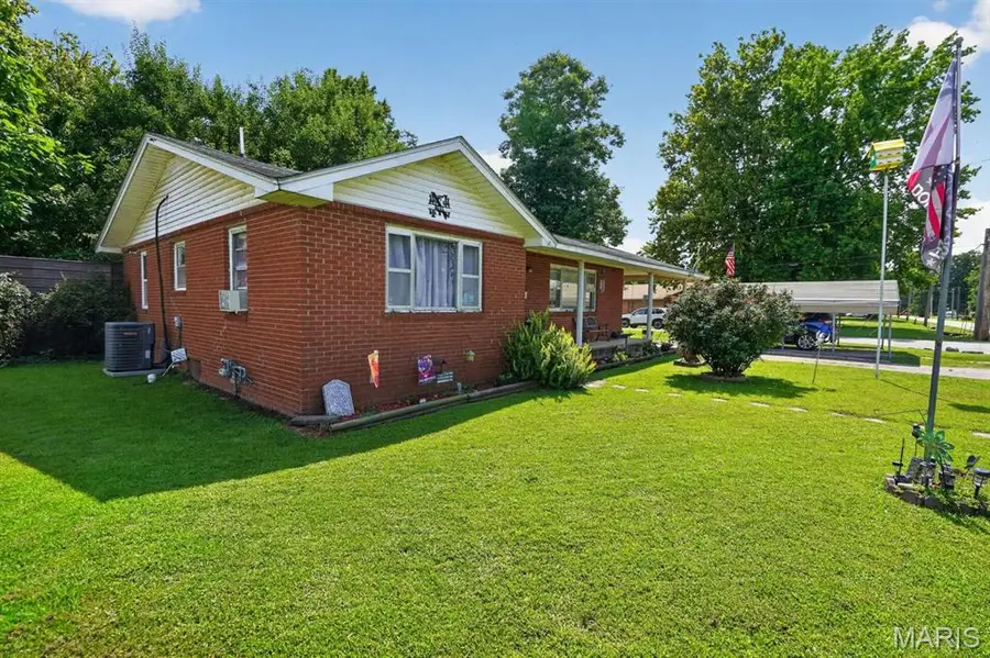 914 Delano Street, Poplar Bluff, MO 63901 - #3