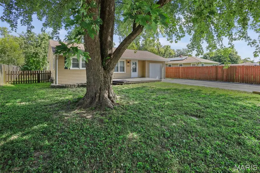 203 Stites Avenue, Fairview Heights, IL 62208 - #3