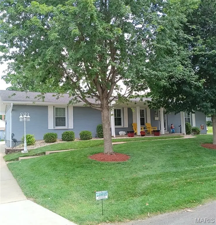 910 N Saint Jacques Street, Florissant, MO 63031 - #1