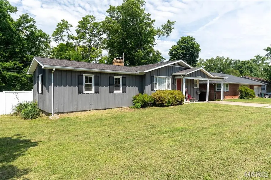 383 Park Lane, Herrin, IL 62948 - #2