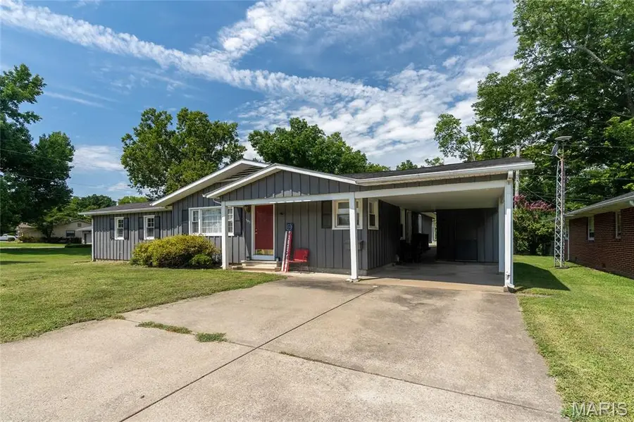 383 Park Lane, Herrin, IL 62948 - #3
