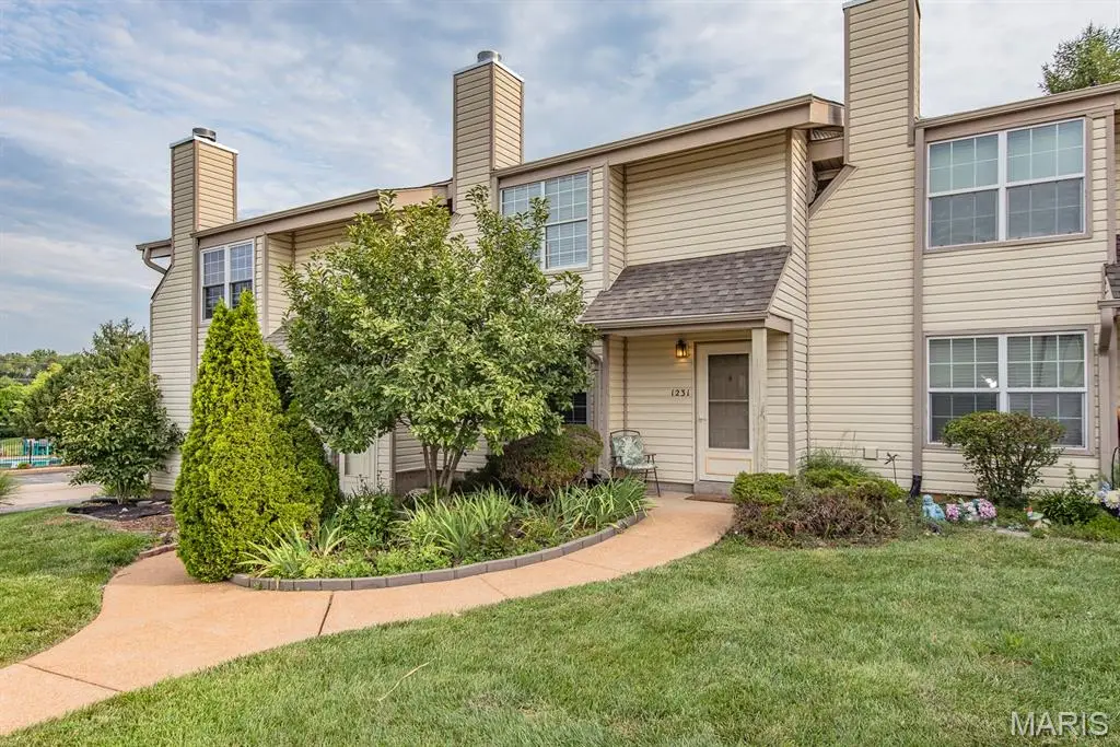 1231 Mangrove Lane, Saint Louis, MO 63125 - #1