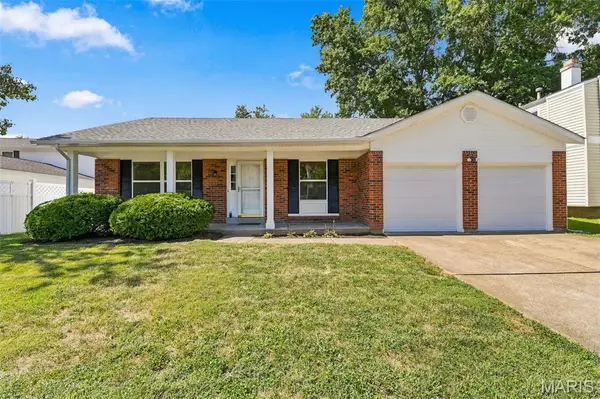 807 Nykiel Court, Ballwin, MO 63011