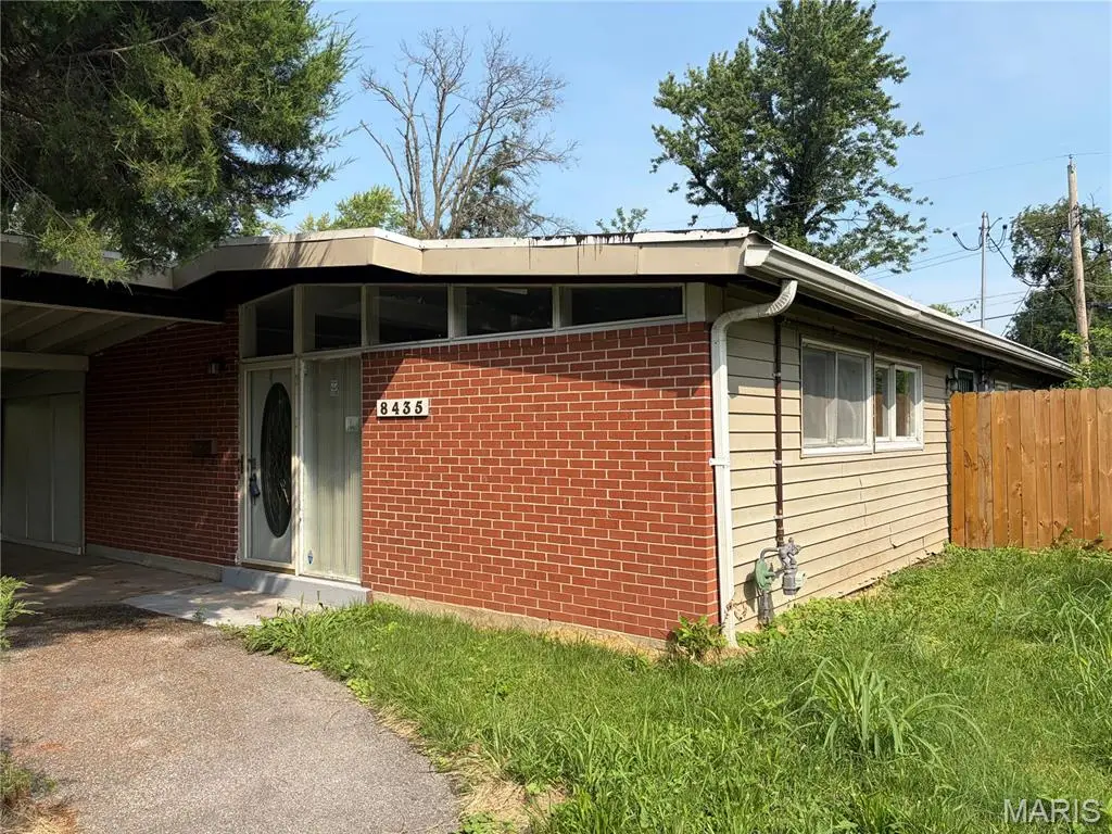 8435 Midwood Avenue, Berkeley, MO 63134 - #1