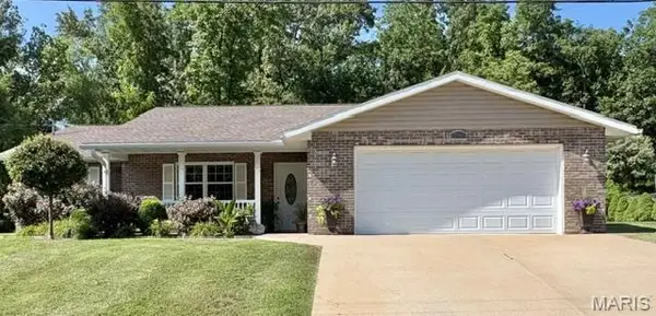 210 Stone Ridge Drive, Hannibal, MO 63401