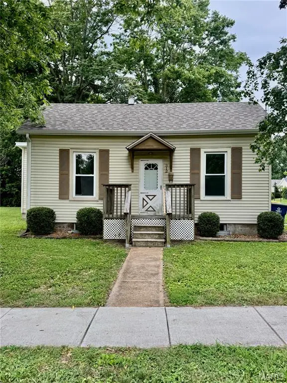 312 S Brown Avenue, Edwardsville, IL 62025 - #1